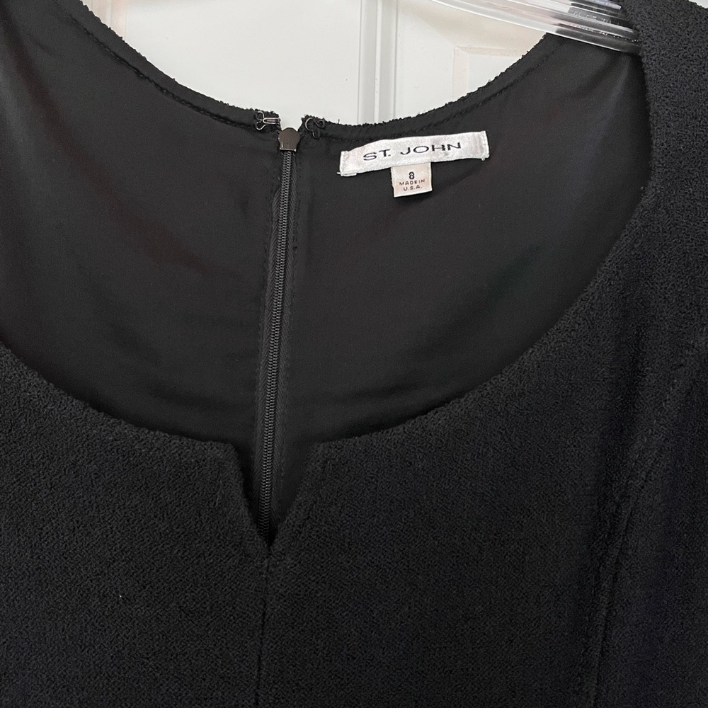 Beautiful St. John’s dress, size 8. Worn once.